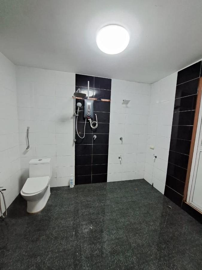 Rayyan Ashraf Homestay Kota Bharu Exteriör bild